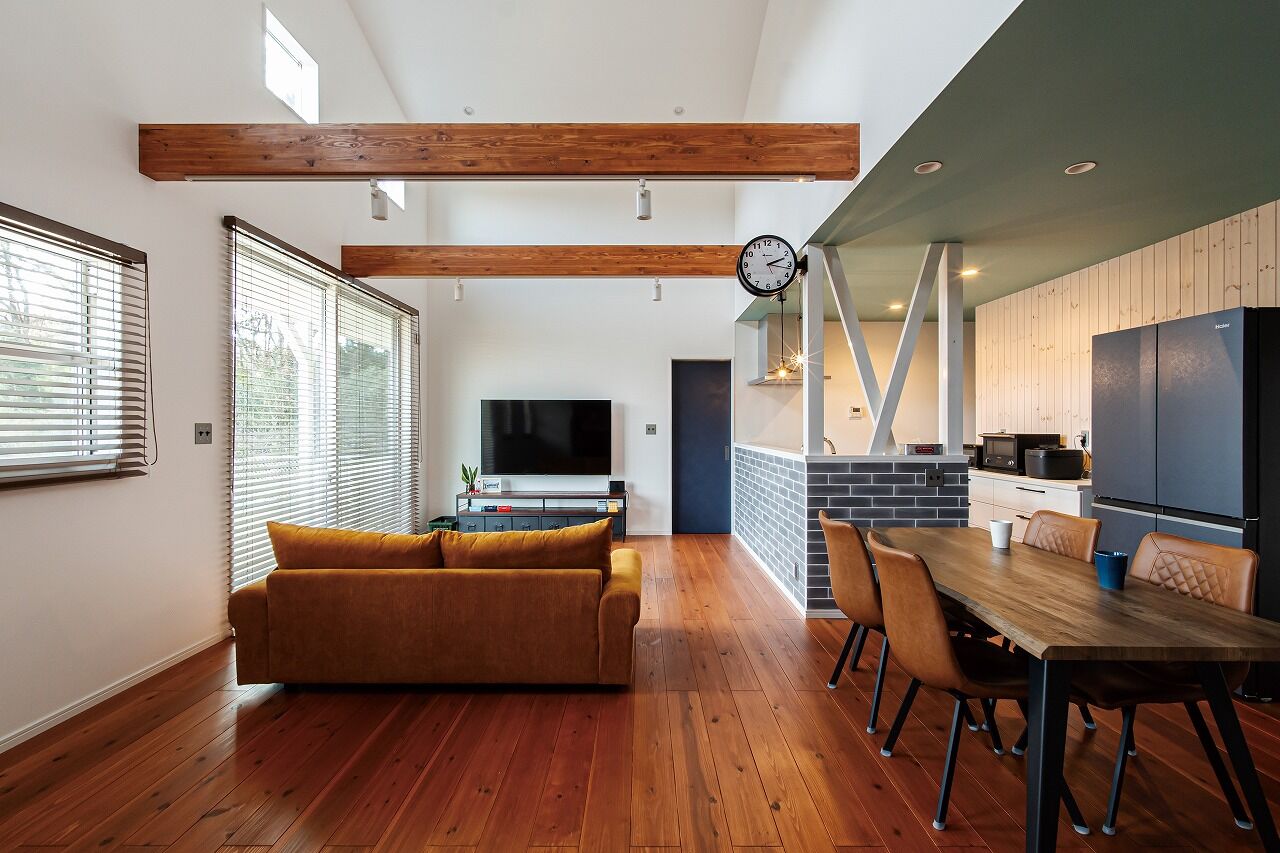 can wood 【2000万円台／勾配天井／ポーチ】切妻屋根のシンメトリーデザイン。開放感のあるサーファーズハウスの建築実例画像5