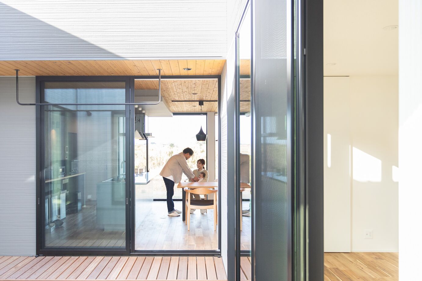 リプレイ 【本体価格2860万円/45.3坪/平屋】四季が時を奏でる上質な暮らしの建築実例画像8