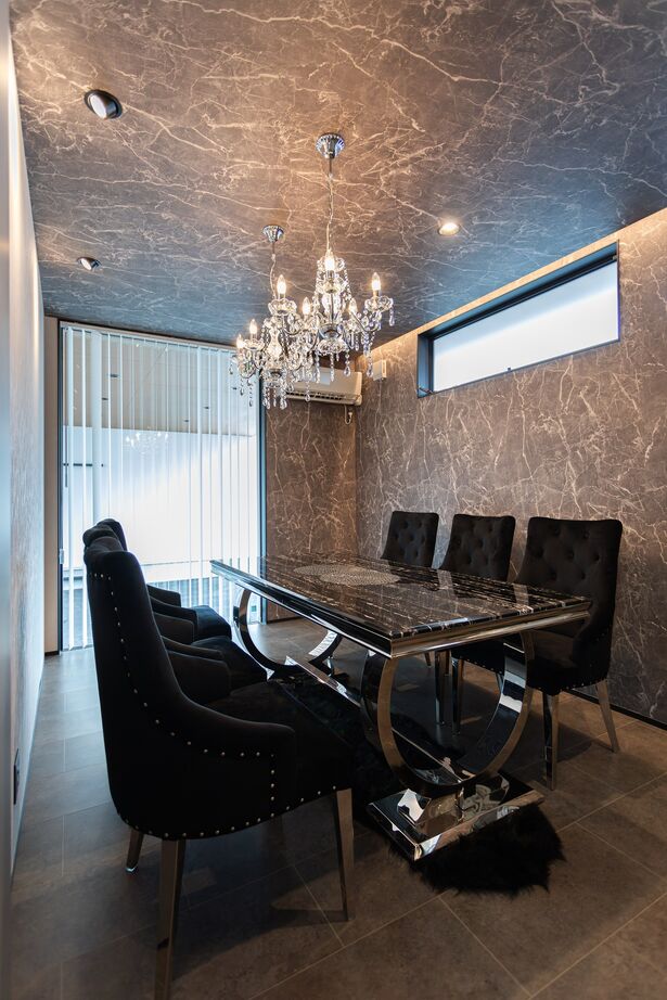 リプレイ 【本体価格5,900万円/57.9坪/２階建て】素材と光が織りなすラグジュアリー空間の建築実例画像5