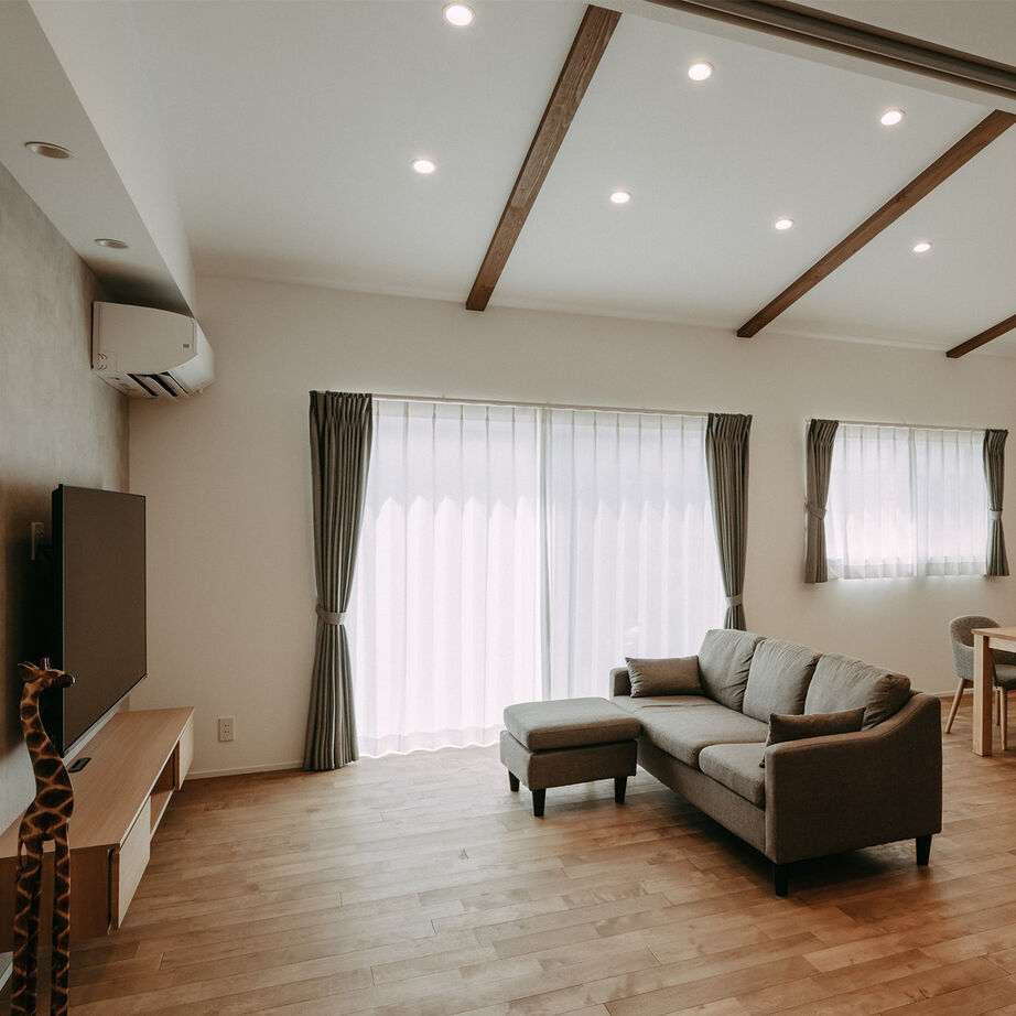 HYGGE THE HOME (ヒロミヤ住建） 【平屋/33.8坪】無垢床リビング、ご家族4人の暮らしにフィットする住まいの建築実例画像3