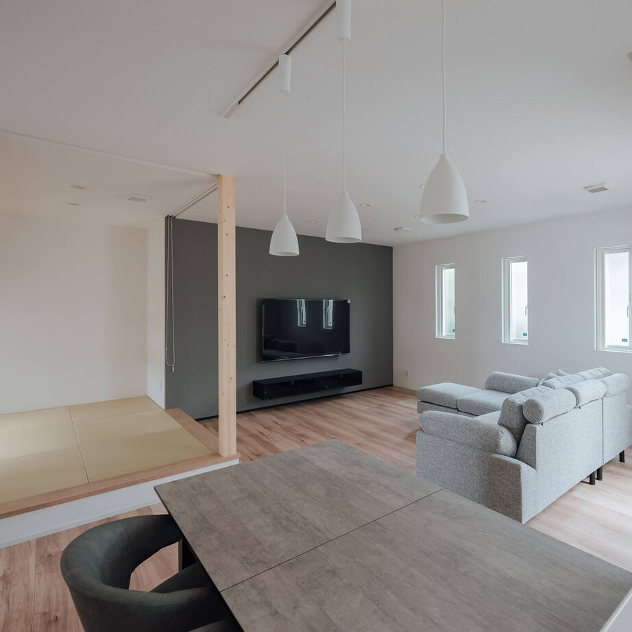 HYGGE THE HOME (ヒロミヤ住建） 仕切れる畳コーナーを設えた、可変性のある住まいの建築実例画像2