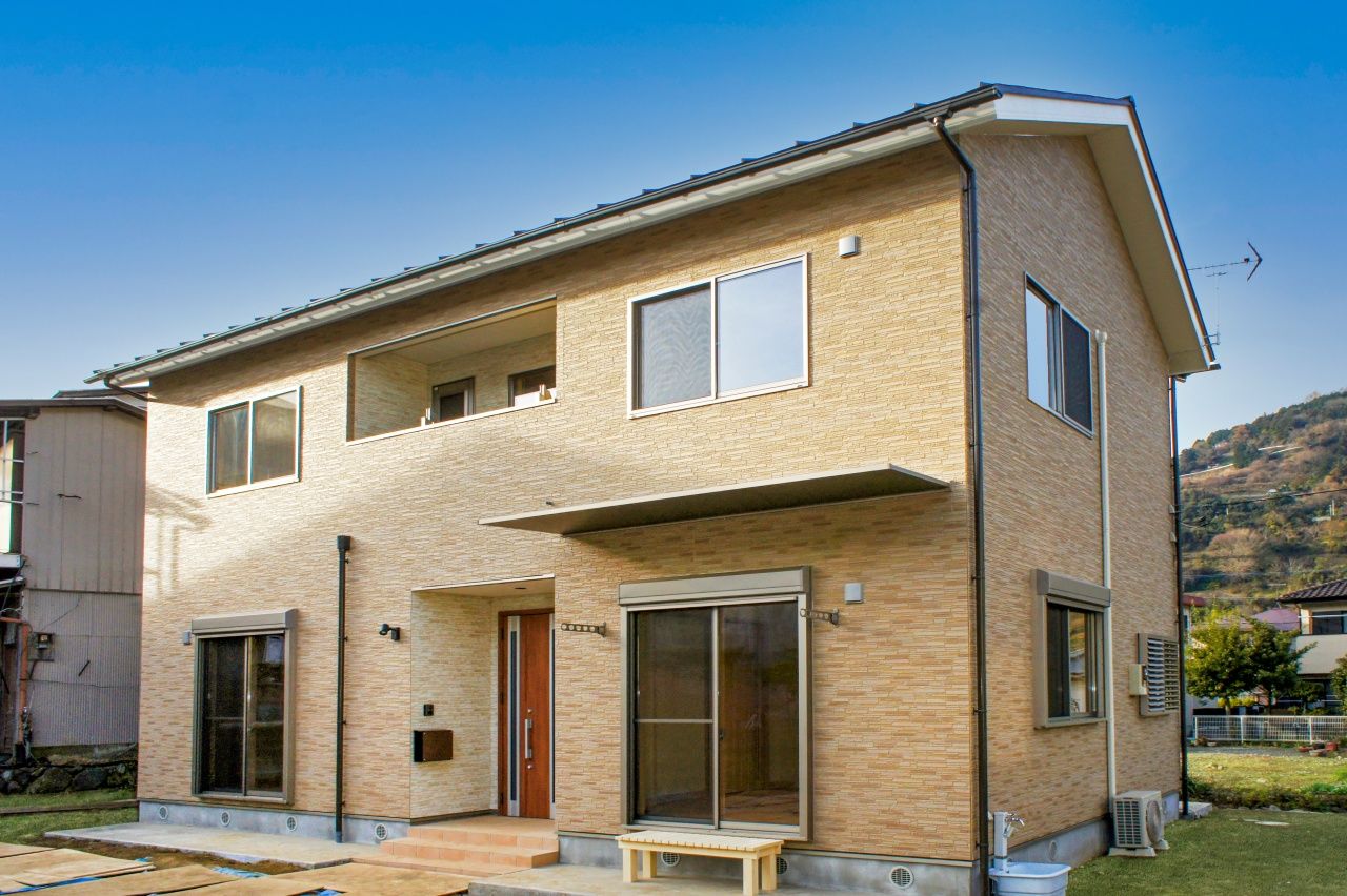 暮らしのスタジオ 【2000万円台/33.5坪/間取り図】真冬でも暖かく過ごせる住宅性能に満足。木の香りとぬくもりに癒される家の建築実例画像2