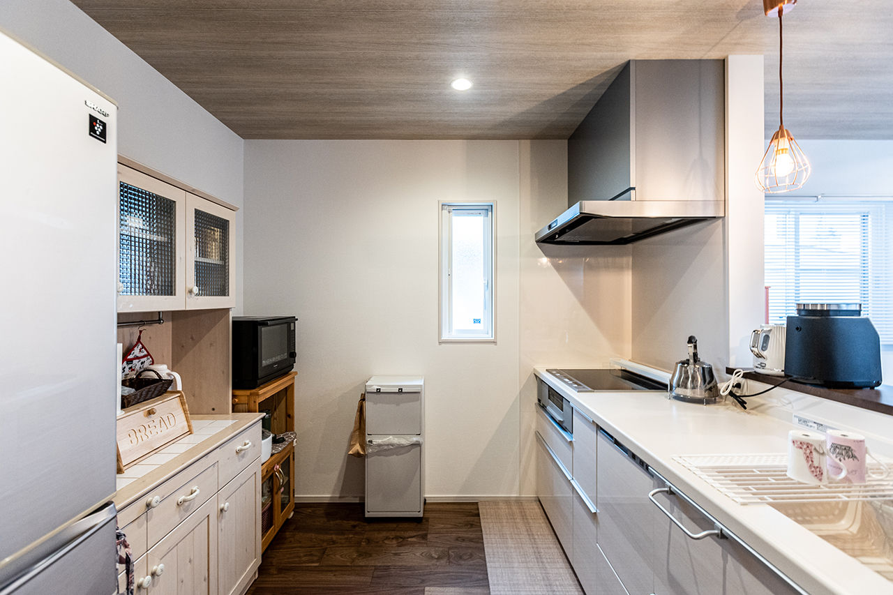 ＋RICCO　一級建築士事務所 【鳥栖市/2100万円台/平屋×中庭】15.5畳大の中庭にあふれる笑顔。子ども3人がノビノビ育つ「コの字型」の家の建築実例画像4