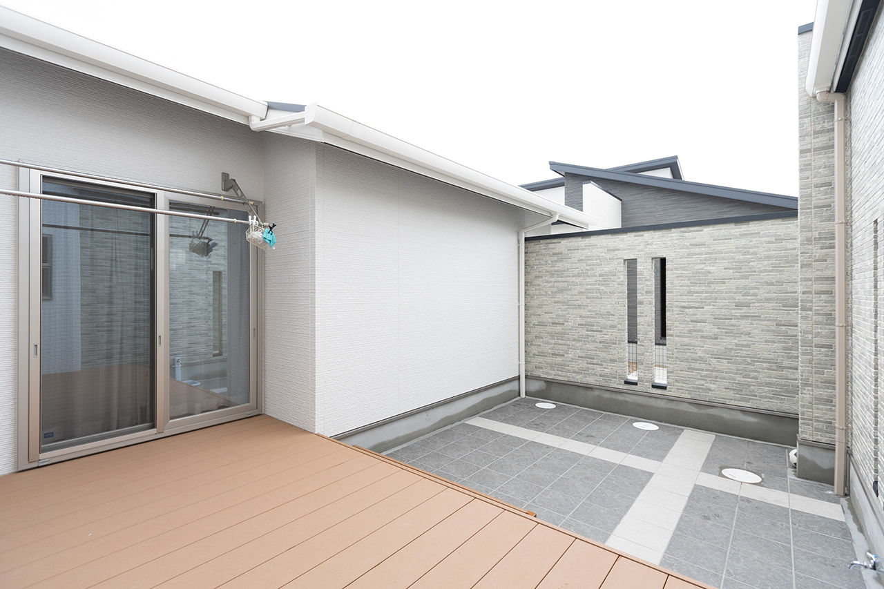 ＋RICCO　一級建築士事務所 【鳥栖市/2100万円台/平屋×中庭】15.5畳大の中庭にあふれる笑顔。子ども3人がノビノビ育つ「コの字型」の家の建築実例画像6