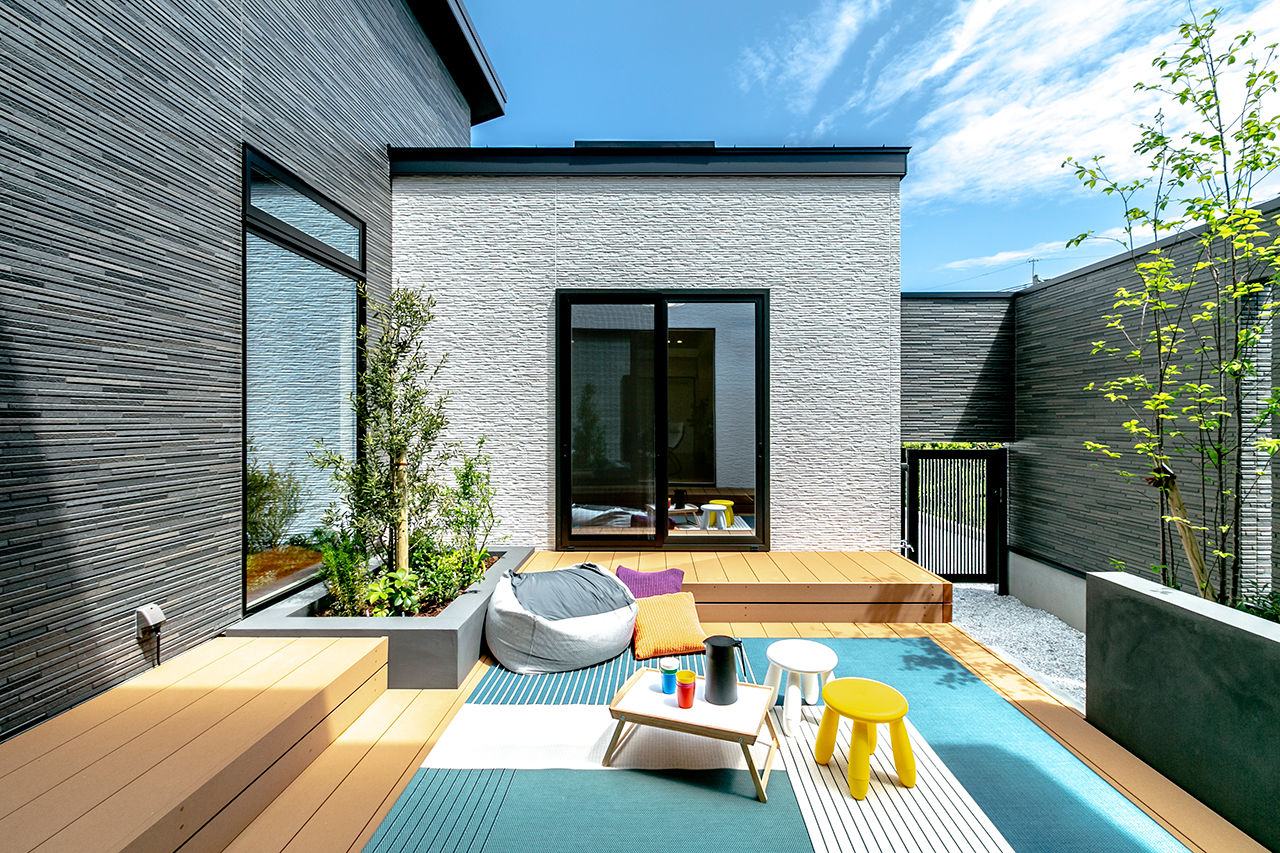 ＋RICCO　一級建築士事務所 【鳥栖市/2600万円台/32坪の平屋×アウトドアリビング】9.7畳の中庭ウッドデッキが第二のリビング！の建築実例画像2