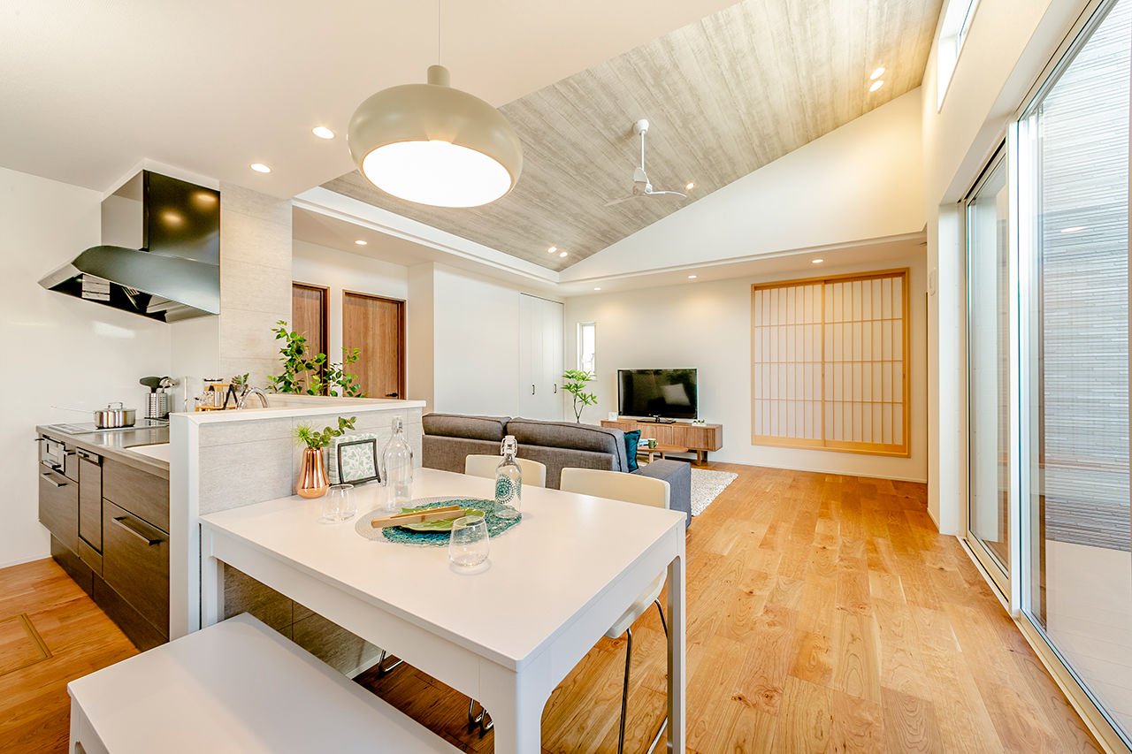 ＋RICCO　一級建築士事務所 【鳥栖市/2600万円台/32坪の平屋×アウトドアリビング】9.7畳の中庭ウッドデッキが第二のリビング！の建築実例画像4