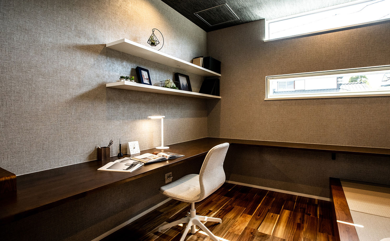 ＋RICCO　一級建築士事務所 【33坪/平屋×中庭/間取図有/2000万円台】プライバシーが守られる、アウトドアリビングと書斎のある平屋の建築実例画像6