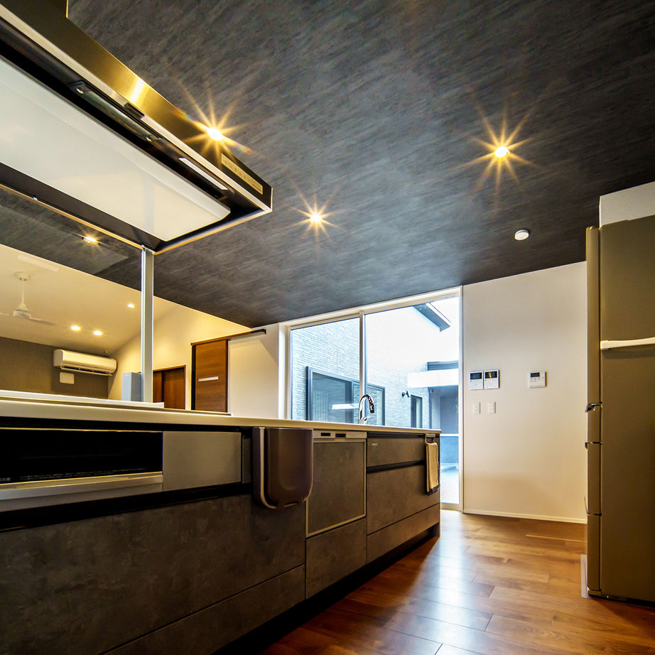 ＋RICCO　一級建築士事務所 【40.8坪／平屋×中庭／間取図有】カーテン要らずの開放的な室内と存在感あふれる外観が魅力の建築実例画像7