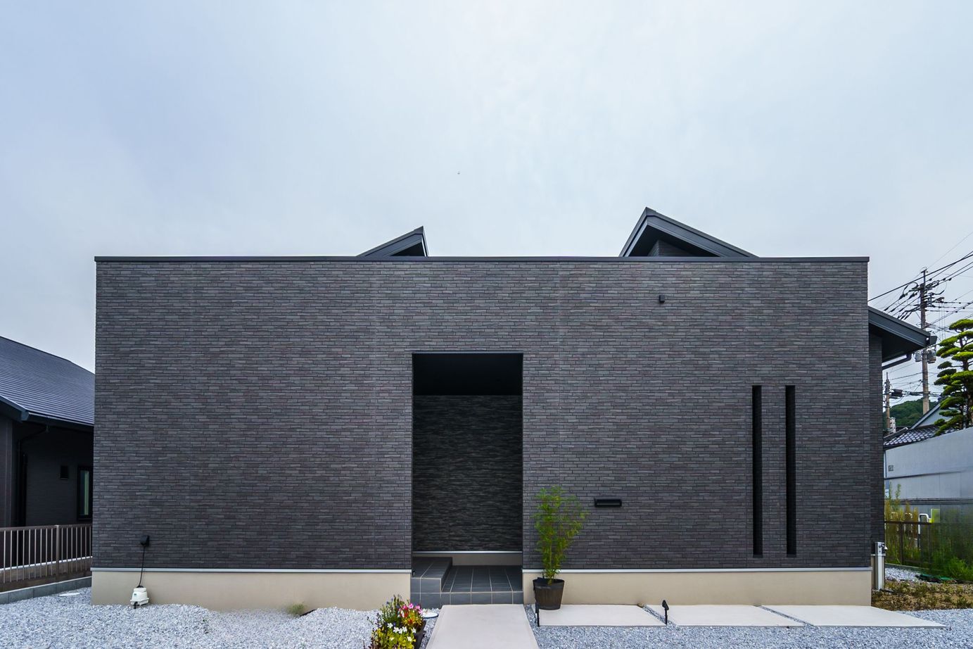 ＋RICCO　一級建築士事務所 【40.8坪／平屋×中庭／間取図有】カーテン要らずの開放的な室内と存在感あふれる外観が魅力の建築実例画像9