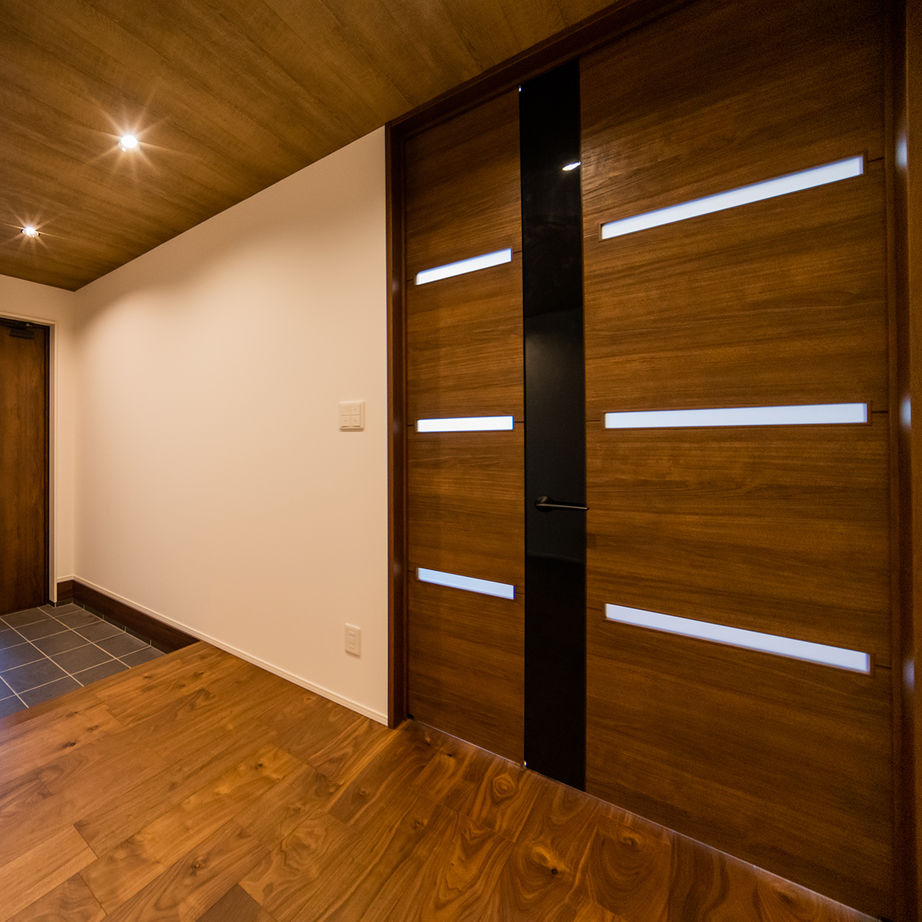 ＋RICCO　一級建築士事務所 【33坪/平屋×中庭/間取図有/2500万円～2999万円】プライベート感と開放感を両立させたコの字の平屋の建築実例画像9