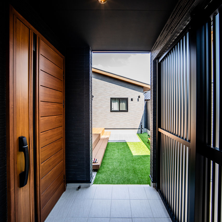 ＋RICCO　一級建築士事務所 【32坪/平屋×中庭/2500万円～2999万円】リビングと中庭に家族が集い、プライベートにも配慮した二世帯住宅の建築実例画像4