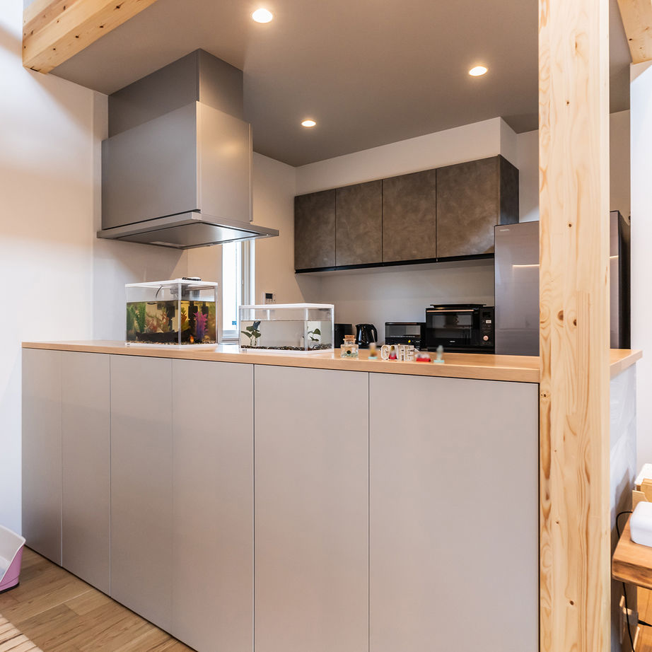 ＋RICCO　一級建築士事務所 【32坪/平屋×中庭/2500万円～2999万円】リビングと中庭に家族が集い、プライベートにも配慮した二世帯住宅の建築実例画像8