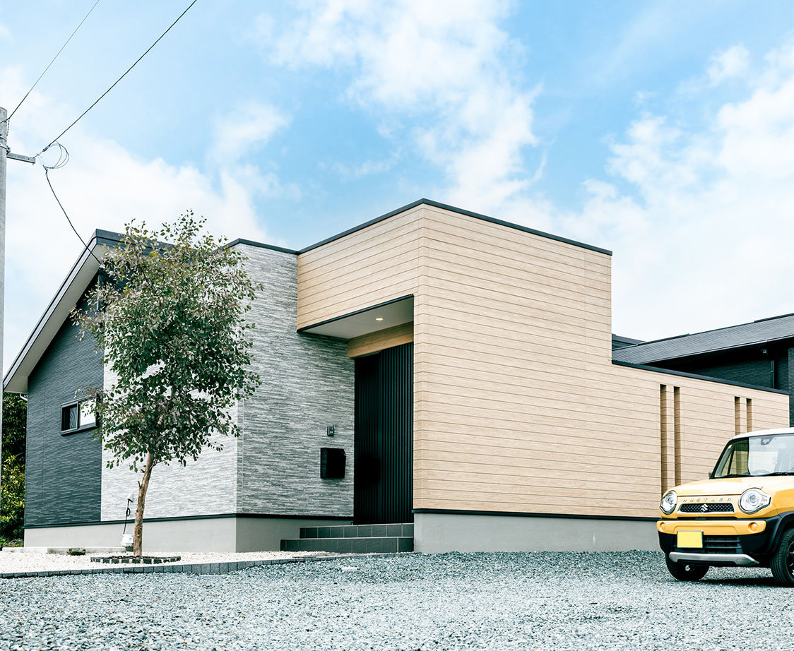 ＋RICCO　一級建築士事務所 【34坪/平屋×中庭/間取り図有/2500～2999万円】中庭で過ごす時間が楽しくて、いつの間にかインドア派に！の建築実例画像1