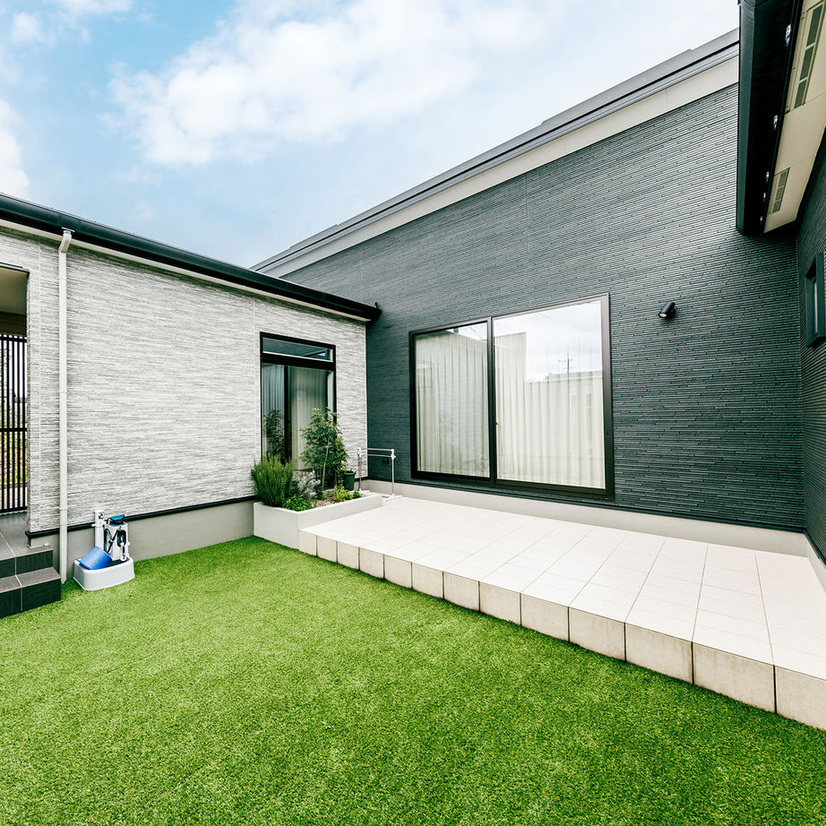 ＋RICCO　一級建築士事務所 【34坪/平屋×中庭/間取り図有/2500～2999万円】中庭で過ごす時間が楽しくて、いつの間にかインドア派に！の建築実例画像2