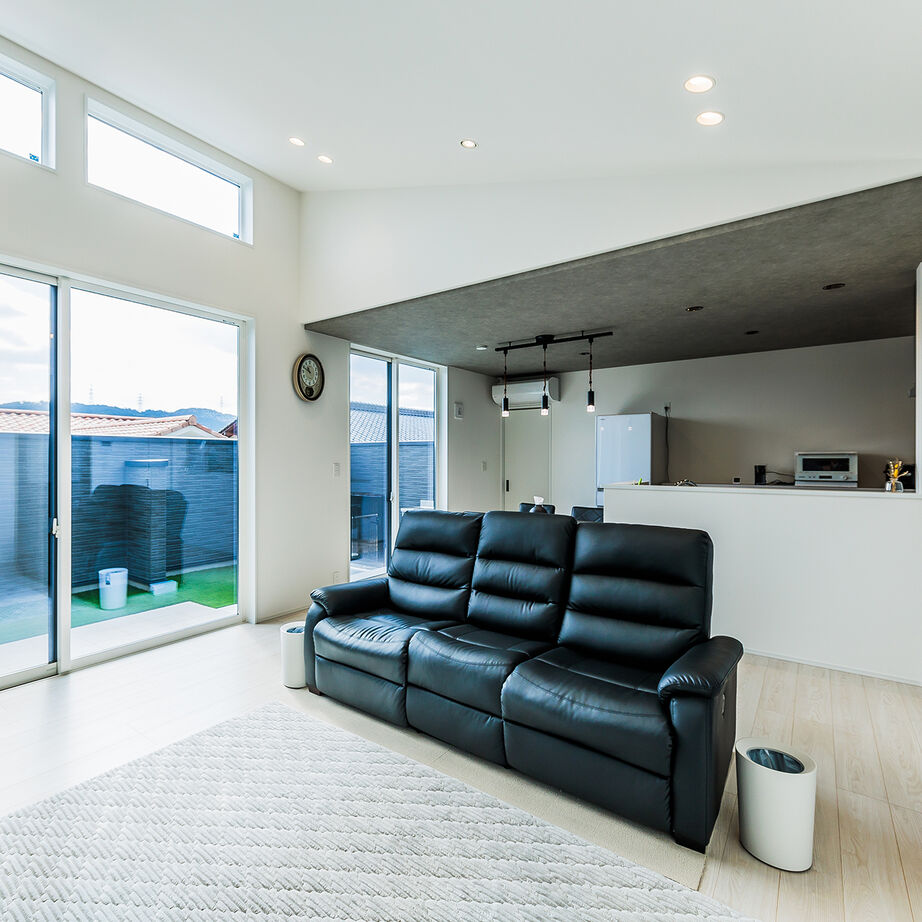 ＋RICCO　一級建築士事務所 【29坪/平屋×中庭/間取り図有/2000万円～2499万円】高低差のある敷地を有効活用したプラン提案が決め手にの建築実例画像2