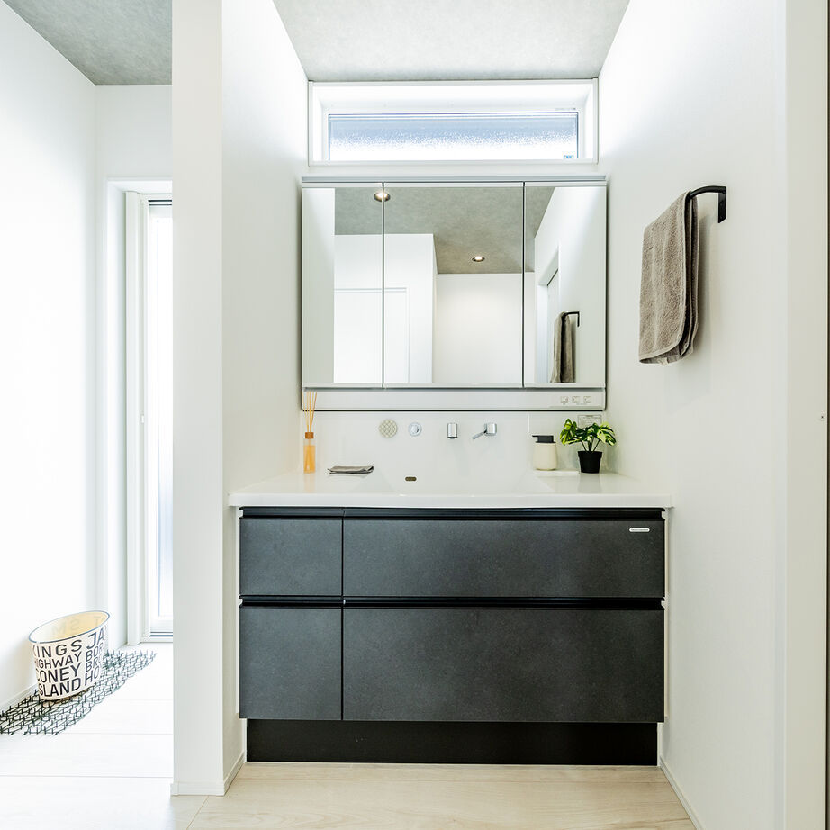 ＋RICCO　一級建築士事務所 【29坪/平屋×中庭/間取り図有/2000万円～2499万円】高低差のある敷地を有効活用したプラン提案が決め手にの建築実例画像4