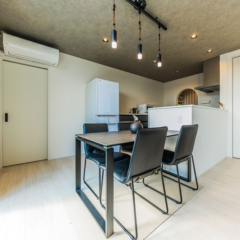 ＋RICCO　一級建築士事務所 【29坪/平屋×中庭/間取り図有/2000万円～2499万円】高低差のある敷地を有効活用したプラン提案が決め手にの建築実例画像6