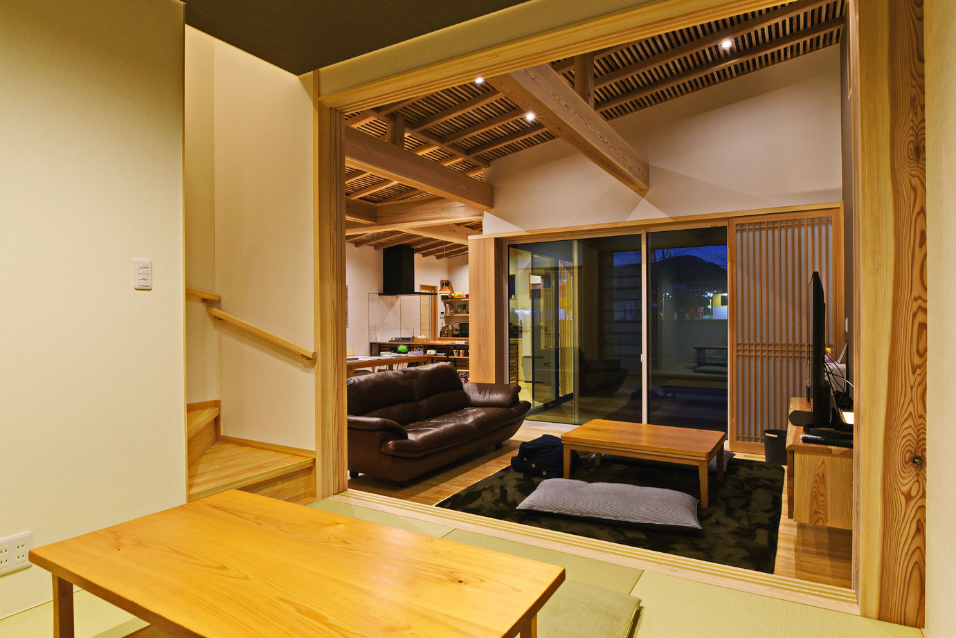 高橋材木店 タカハシホーム 【白石市/3000万円】木質感と遊び心が一つ屋根の下に。檜の香りにつつまれる夢の木の家の建築実例画像7