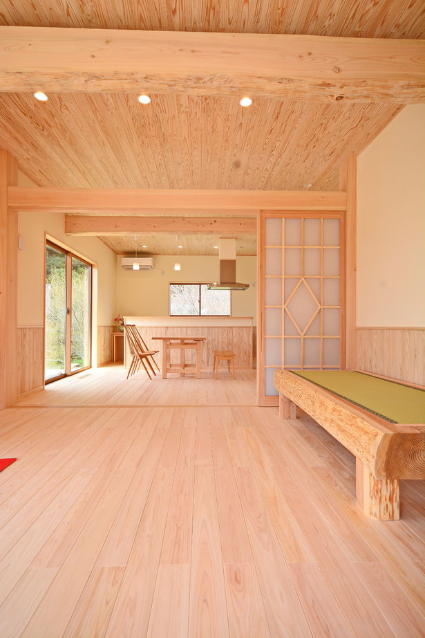 高橋材木店 タカハシホーム ヒノキの平屋建てで毎日を和かに、無垢材いっぱい純和風の住まいの建築実例画像7