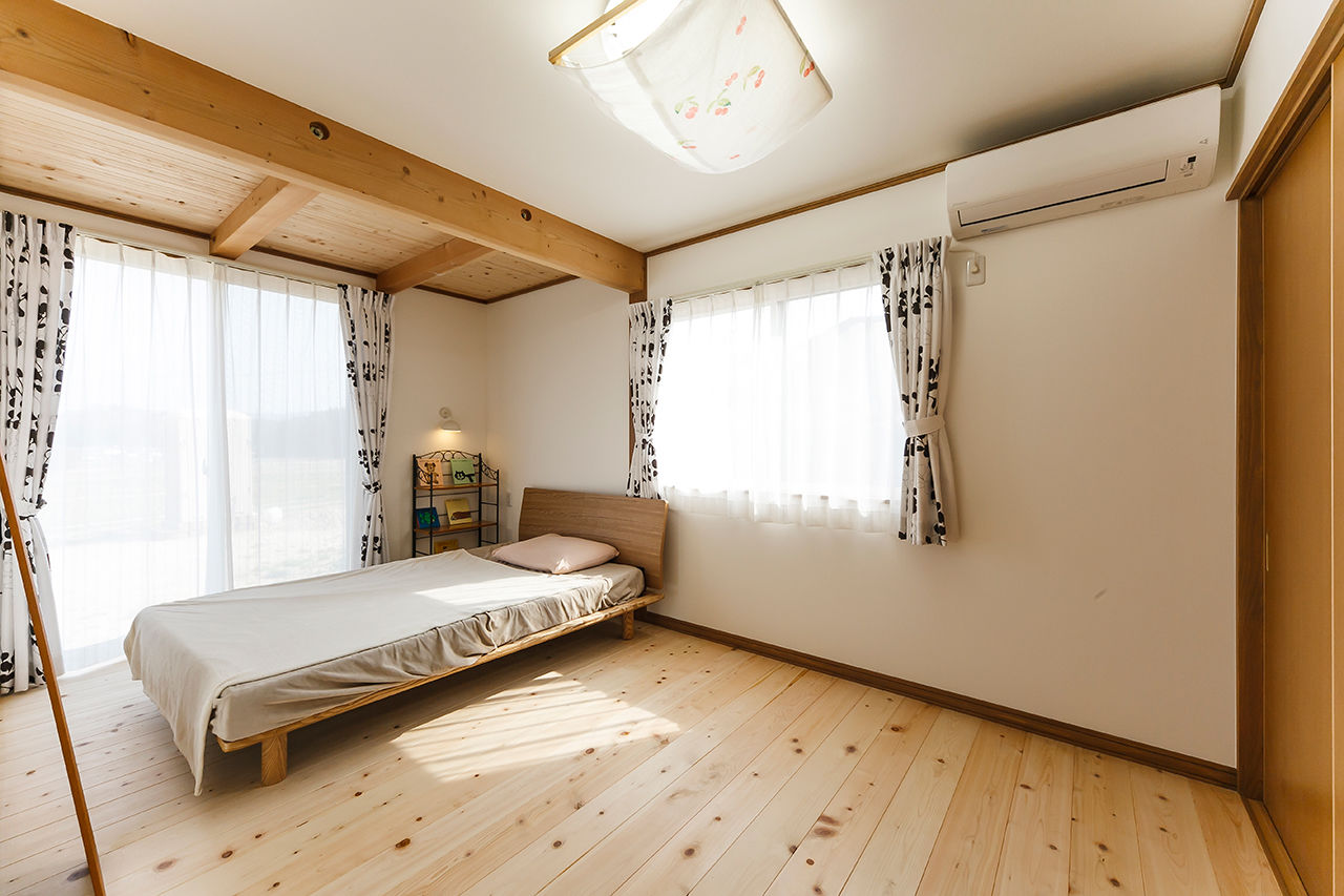 高橋材木店 タカハシホーム 【白石市/1900万円台】三角形の敷地を有効活用した平屋。子どもの感性をのばす、自然素材たっぷりの住まいの建築実例画像9