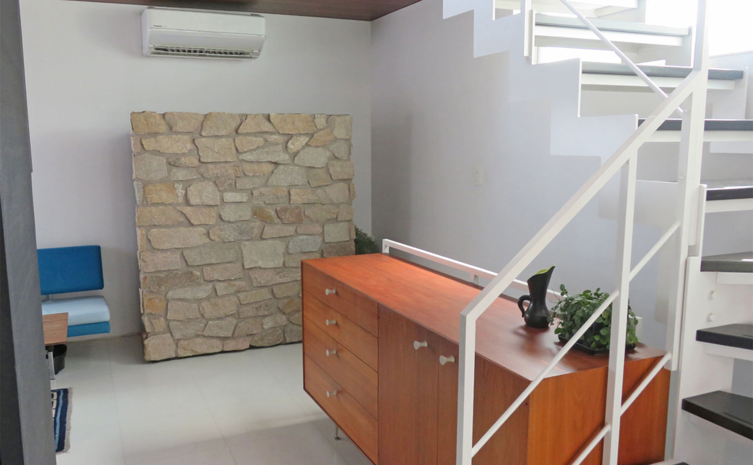 トーヨー冨士工 【17.7坪/狭小地/3階建て/間取り図あり】17坪の敷地で叶える吹き抜けが心地よさを誘う家。の建築実例画像5