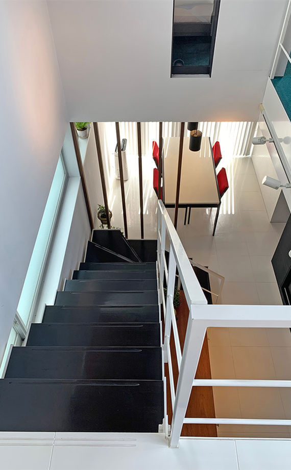 トーヨー冨士工 【17.7坪/狭小地/3階建て/間取り図あり】17坪の敷地で叶える吹き抜けが心地よさを誘う家。の建築実例画像10