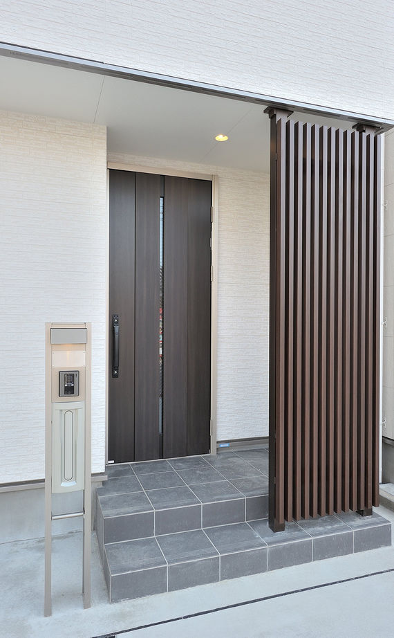 トーヨー冨士工 【1000万円台/23.8坪/狭小地/3階建て】狭小地を活かした落ち着きのある3階建ての家の建築実例画像10