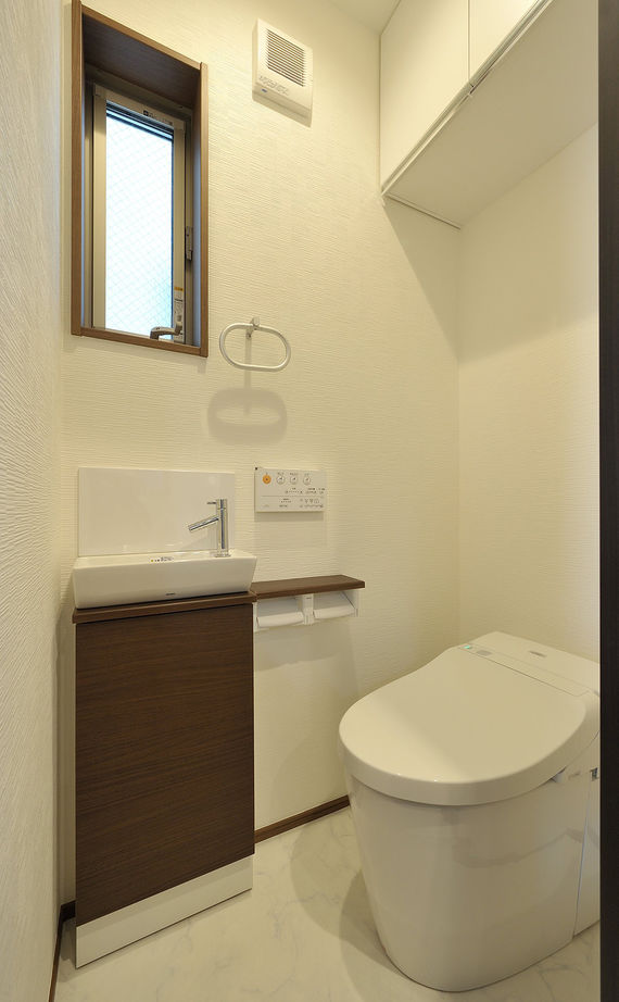 トーヨー冨士工 【1000万円台/23.8坪/狭小地/3階建て】狭小地を活かした落ち着きのある3階建ての家の建築実例画像18