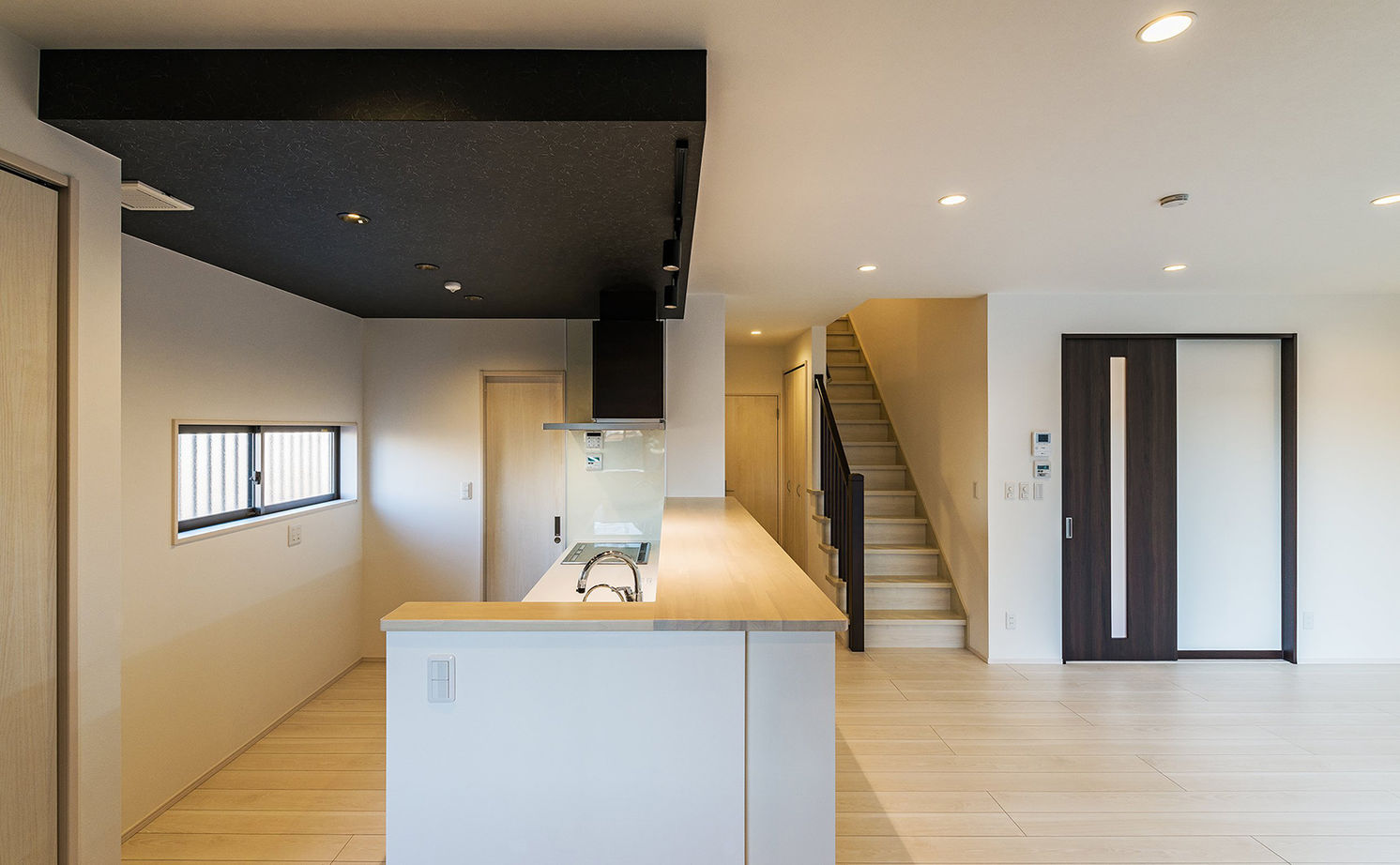 トーヨー冨士工 【2000万円台/30坪台/2階建て/間取り図あり】子どもを見守りながら家事を効率的にこなせる間取りのお家の建築実例画像5