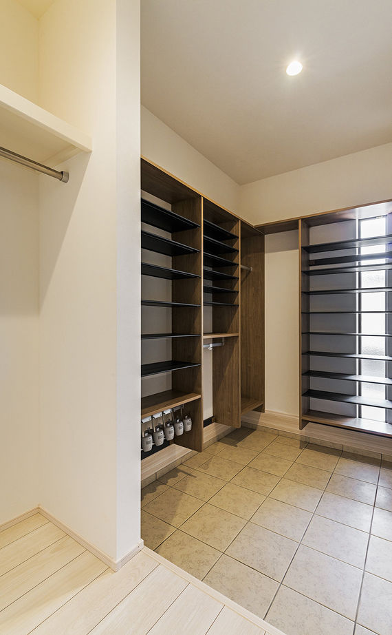 トーヨー冨士工 【2000万円台/30坪台/2階建て/間取り図あり】子どもを見守りながら家事を効率的にこなせる間取りのお家の建築実例画像11