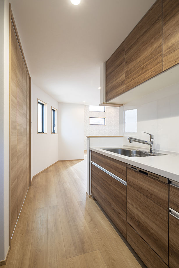 トーヨー冨士工 【2000万円台/18坪/狭小地/二世帯/間取り図有】将来の住まいを見据えた完全分離型の二世帯住宅の建築実例画像4