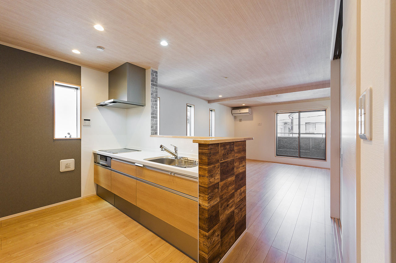 トーヨー冨士工 【2000万円台/3階建て/二世帯/間取り図有】 28坪の敷地で叶える完全分離型二世帯住宅の建築実例画像2