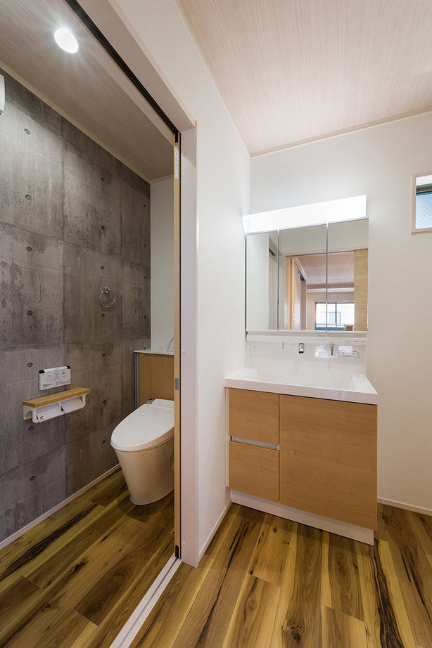 トーヨー冨士工 【2000万円台/3階建て/二世帯/間取り図有】 28坪の敷地で叶える完全分離型二世帯住宅の建築実例画像3