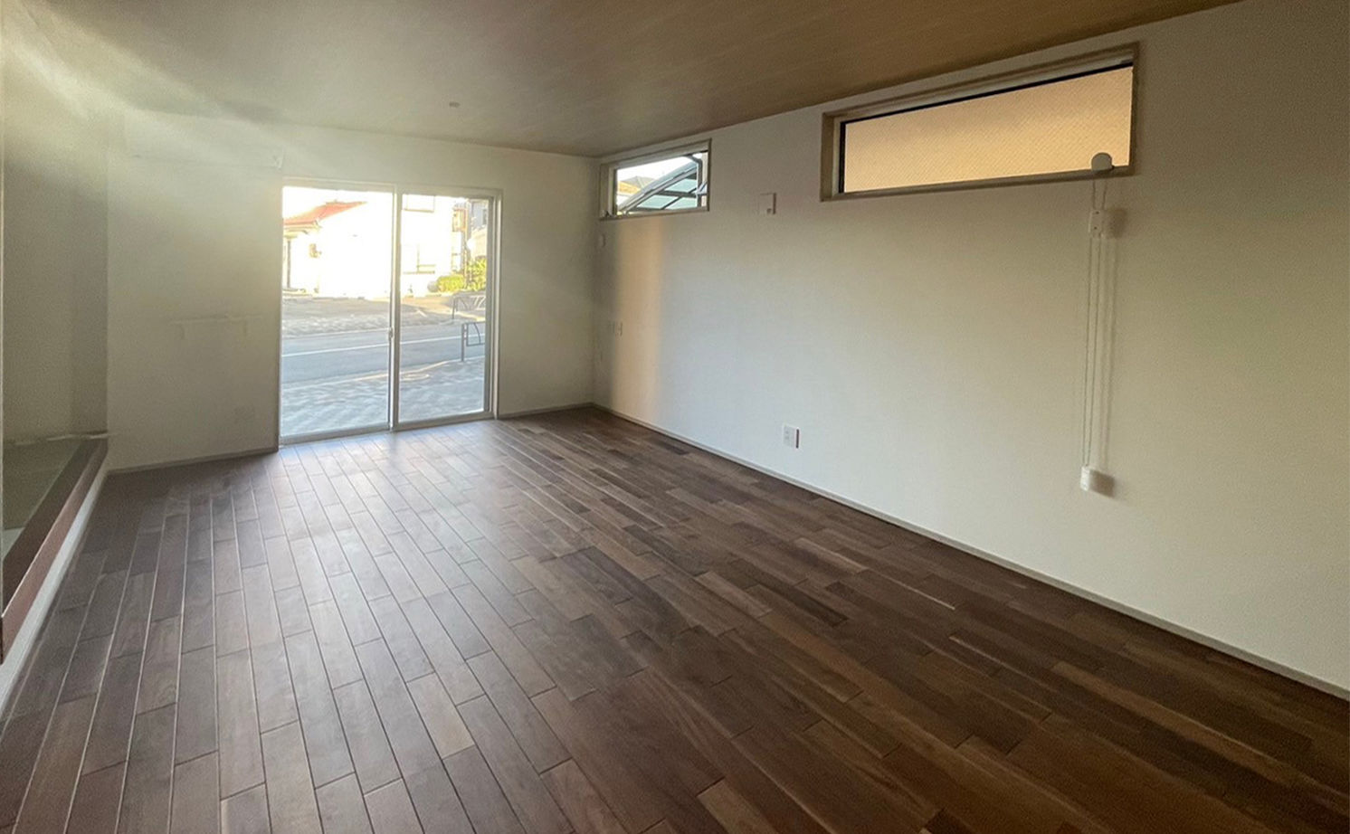 トーヨー冨士工 【2階建/ルーフバルコニー/ビルドインガレージ/間取り図あり】ゆとりある空間を活かした帰ってきたくなる家の建築実例画像3