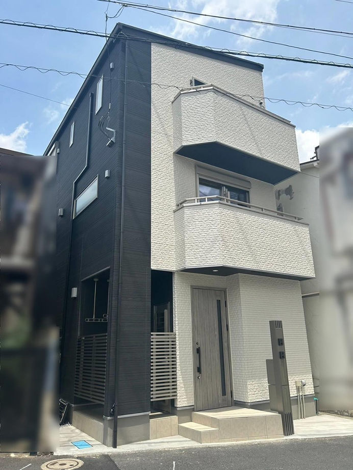 トーヨー冨士工 【東京都】狭小地に完全分離の二世帯住宅が完成の建築実例画像2