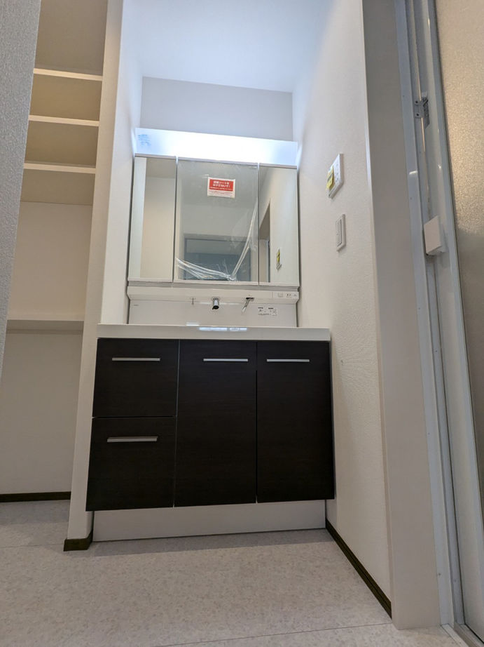 トーヨー冨士工 【東京都】狭小地に完全分離の二世帯住宅が完成の建築実例画像8