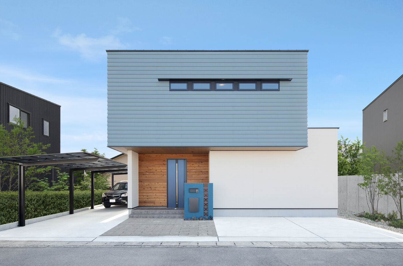 伸和建設 【2000万円台×回遊動線×ZEH住宅】大容量の収納スペース。34坪のオーバーハング×ホテルライクなお家の建築実例画像1