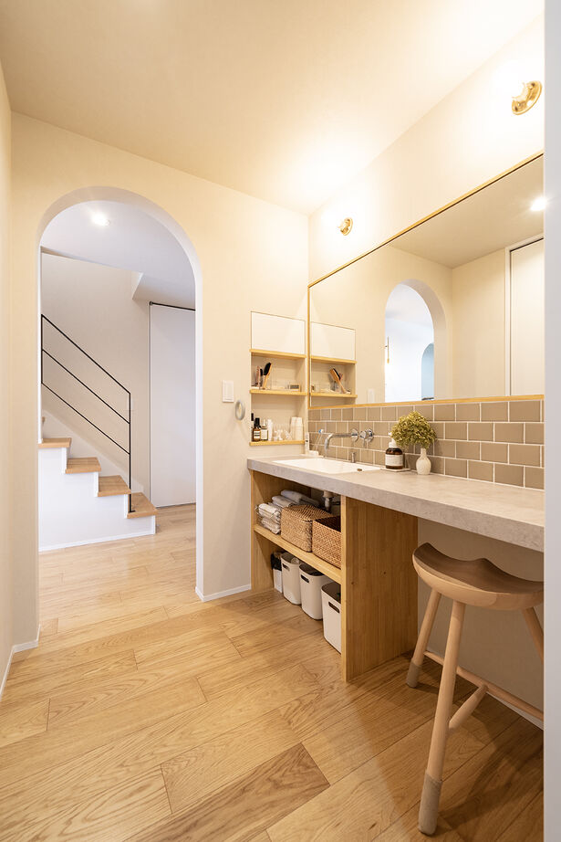 伸和建設 【2000万円台×38坪×ZEH基準以上】オシャレなのに回遊動線に優れたスタイリッシュなお家の建築実例画像3