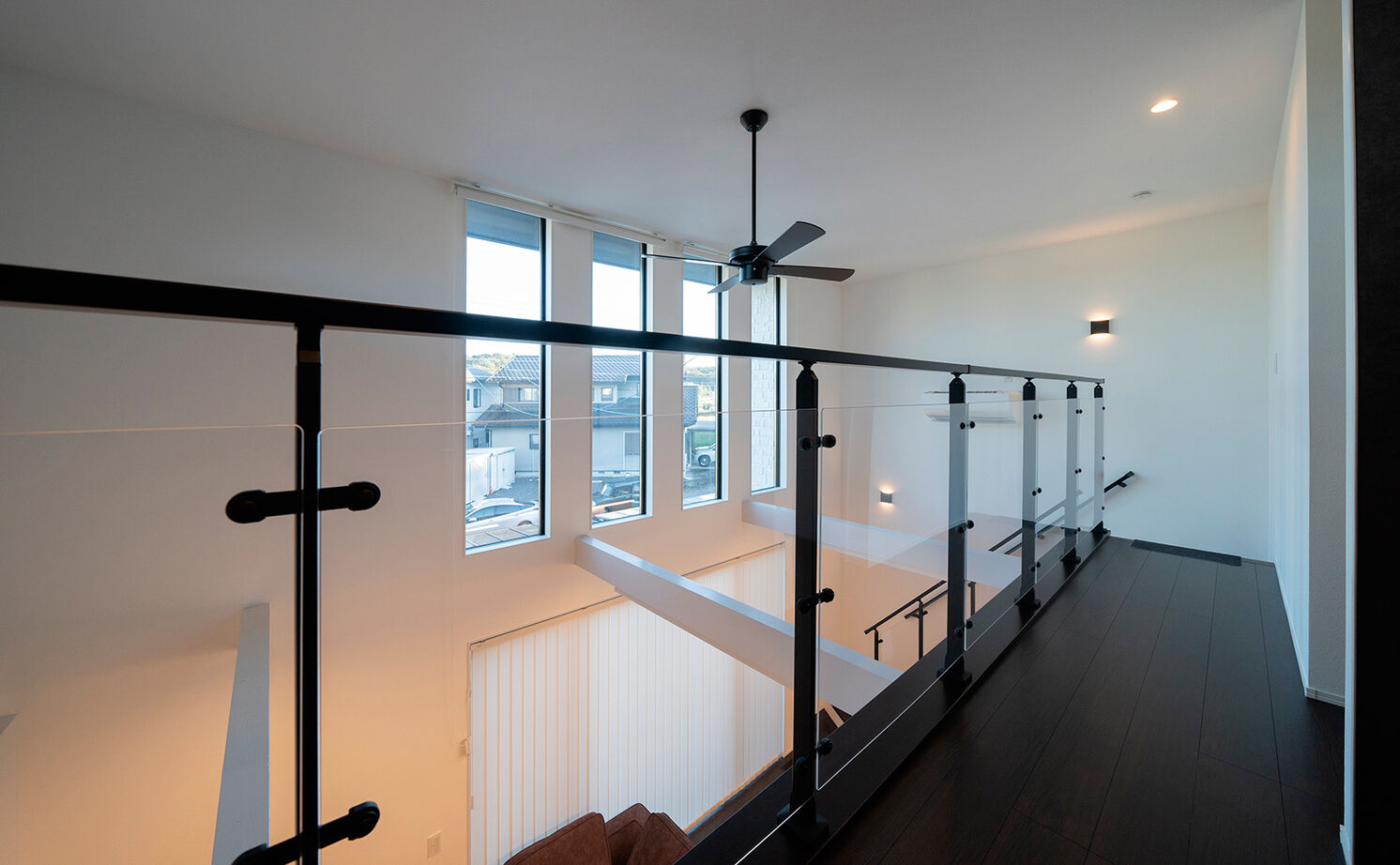 伸和建設 【岐阜県｜2000万円台｜30坪台】生活感のないシンプルモダンなデザイン×吹抜リビング×家事ラク間取りの家の建築実例画像12