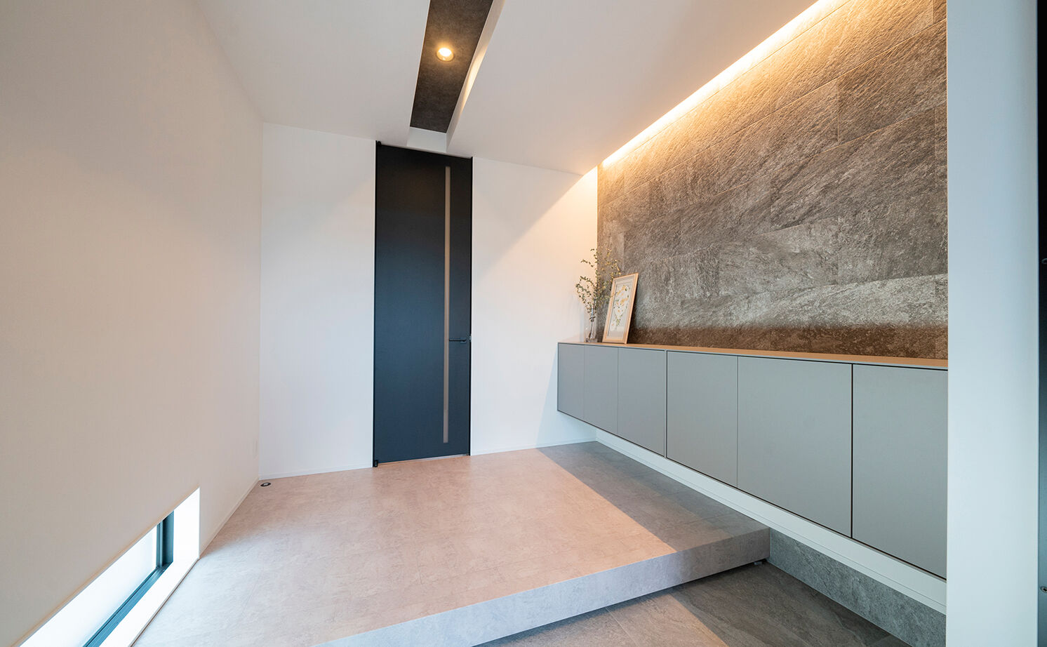 伸和建設 【岐阜県｜30坪台｜3000万円台】収納充実×家事ラク間取り。素材感で魅せるホテルライクなガレージハウスの建築実例画像8