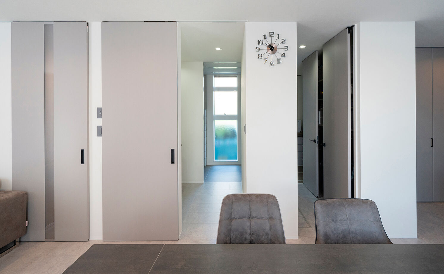 伸和建設 【愛知県｜3000万円台｜ガレージ】家事も子育てもしやすい間取りが◎。ホテルライクなガレージ付きハウスの建築実例画像6