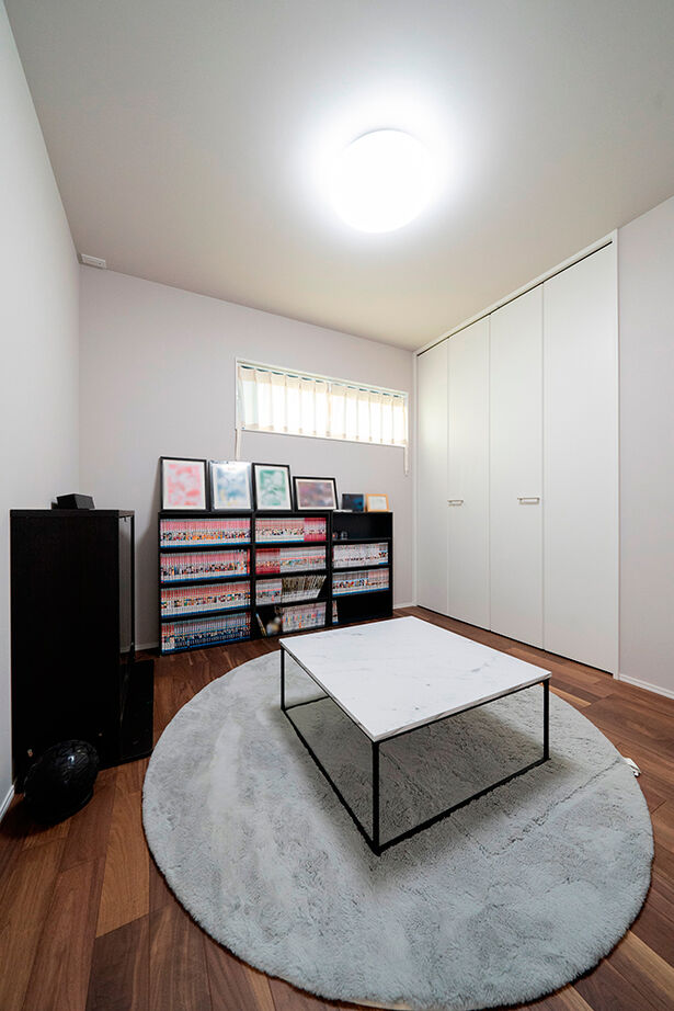 伸和建設 【岐阜県｜30坪台｜2000万円台】陽だまりのリビングで紡ぐ幸せな時間。平屋のように暮らせるモダンな家の建築実例画像13