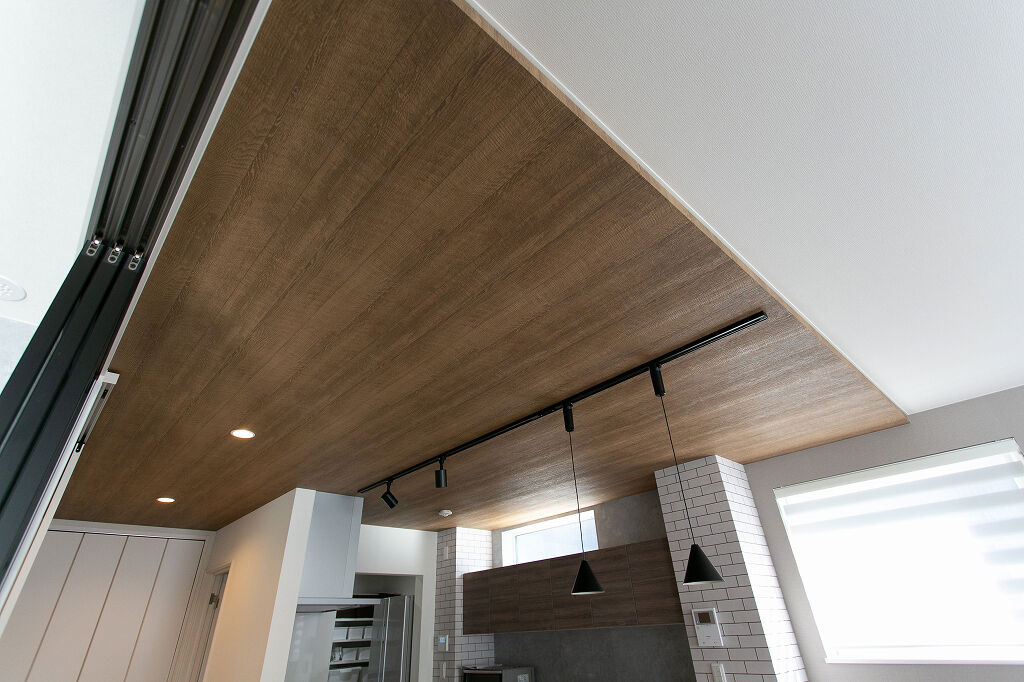 エストホーム 【2000万円台/土間スペース/２階水廻り/全室床暖房システム】モデルハウスをお手本に、理想の暮らしを実現の建築実例画像4