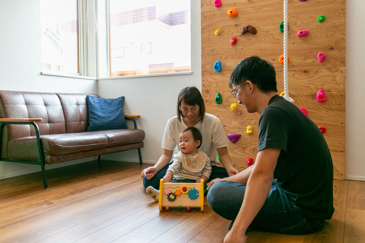 エストホーム 【2000万円台/土間スペース/２階水廻り/全室床暖房システム】開放感と温かさが魅力のオープンな高性能住宅の建築実例画像3