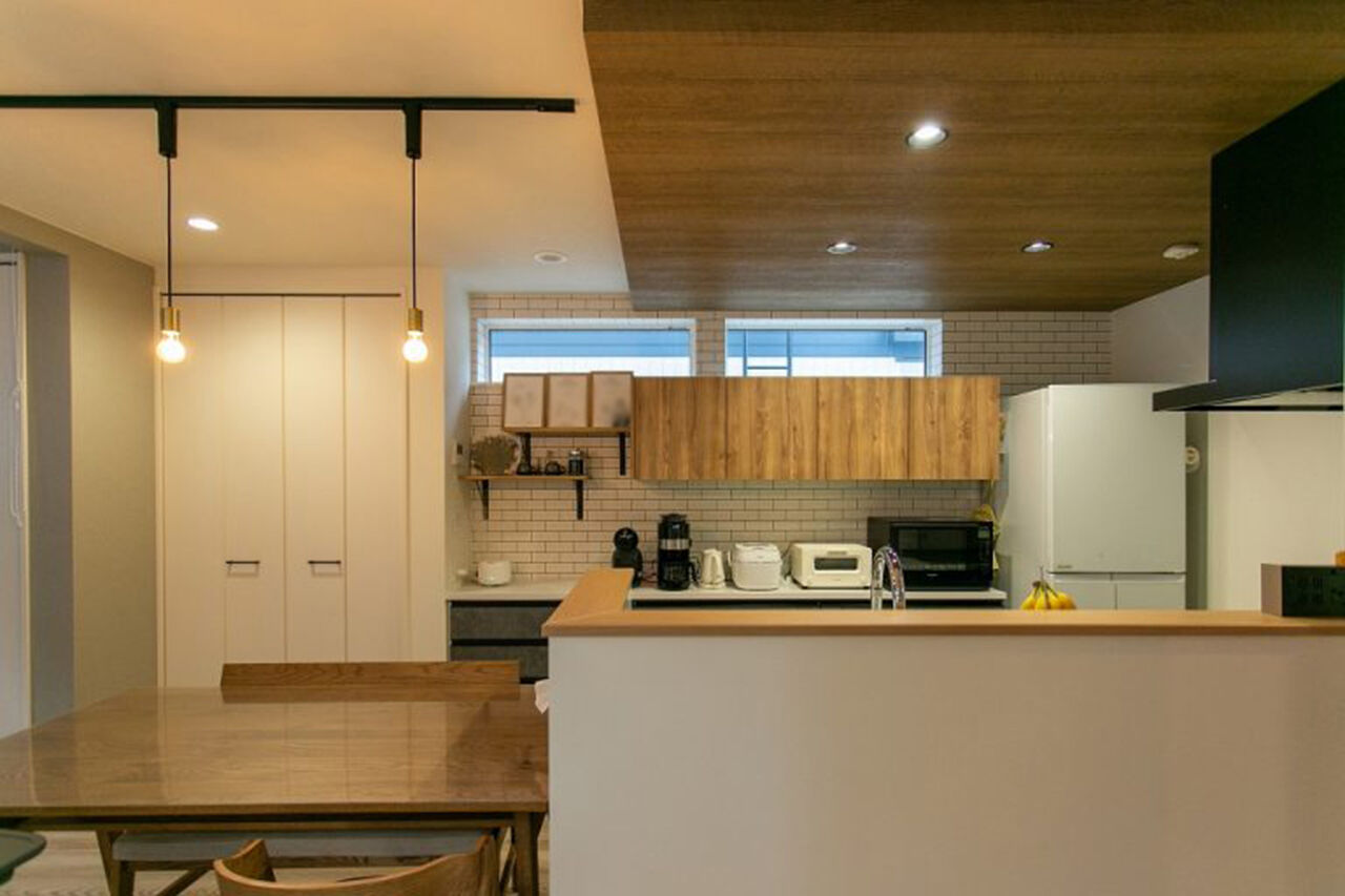 エストホーム 【2000万円台/土間スペース/２階水廻り/全室床暖房システム】家事動線に自信アリ！冬の朝を快適に迎える家の建築実例画像3