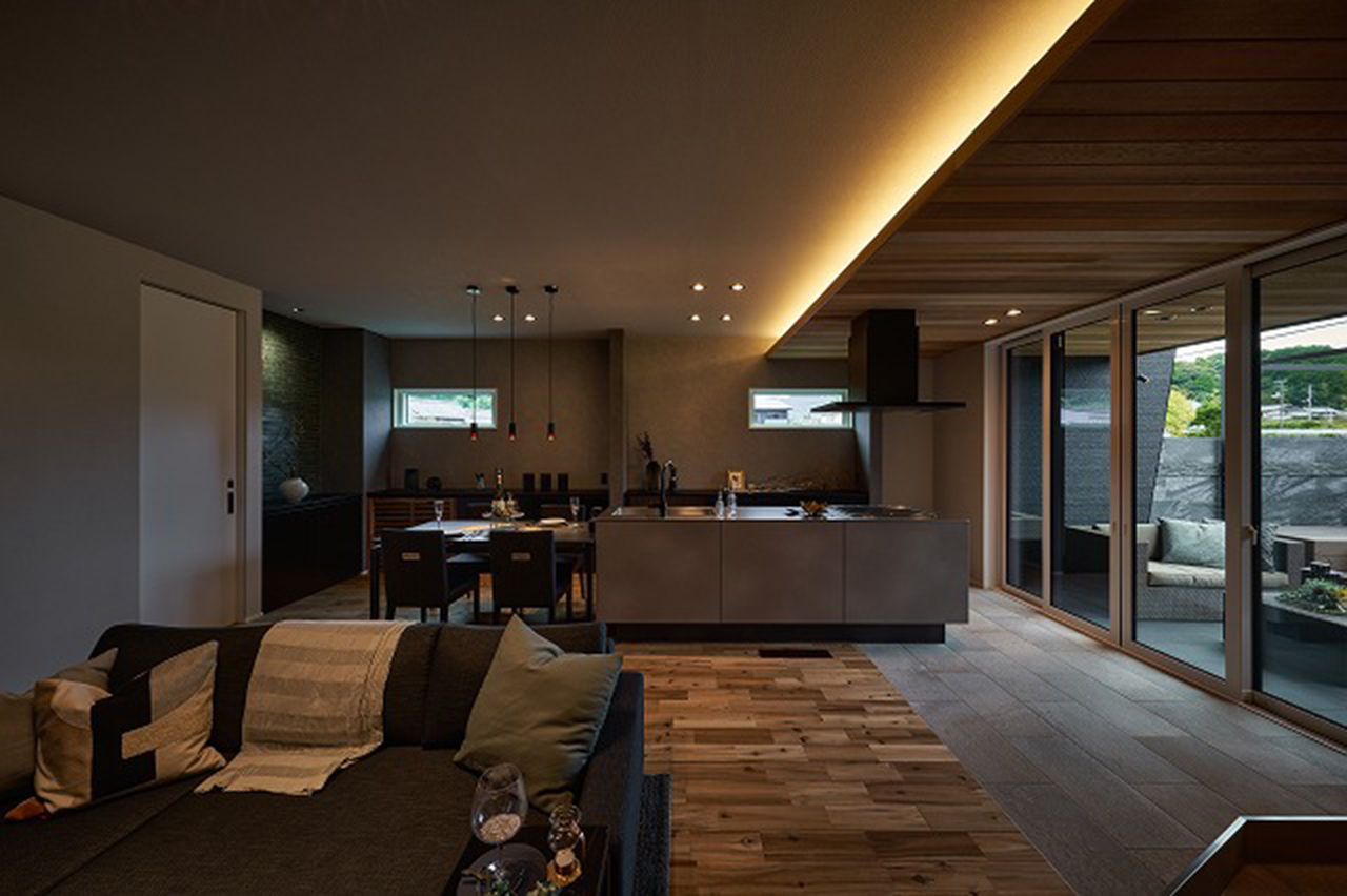 建匠 【2000万円台／平屋／間取り図有】ラグジュアリーテラスとビルトインガレージも。洗練された大人の住まいの建築実例画像2