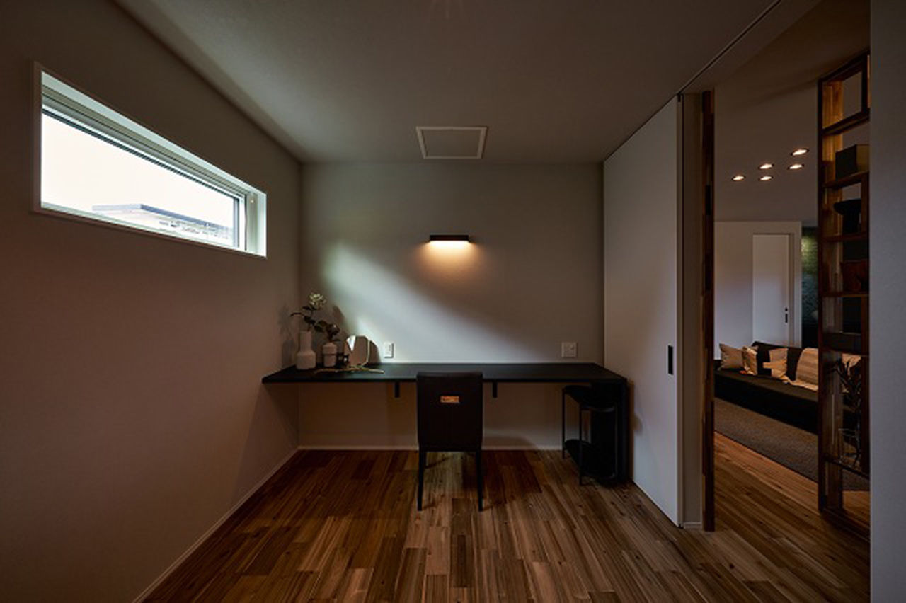 建匠 【2000万円台／平屋／間取り図有】ラグジュアリーテラスとビルトインガレージも。洗練された大人の住まいの建築実例画像8