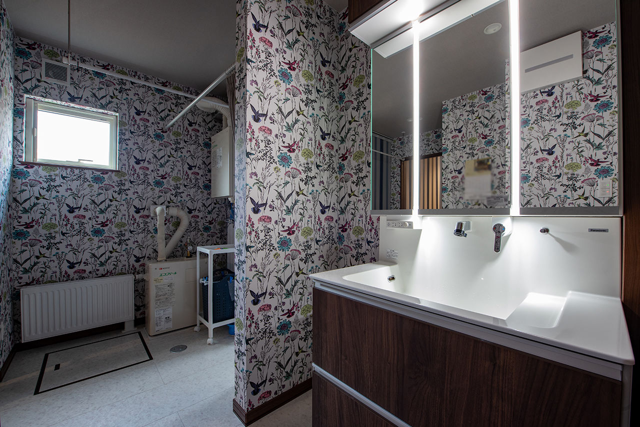 シロクマホーム 【平屋/夫婦＋カメ/32坪】将来の暮らしやすさを考えた、夫婦ふたりの平屋。床はフラット、ドアは引き戸にの建築実例画像8