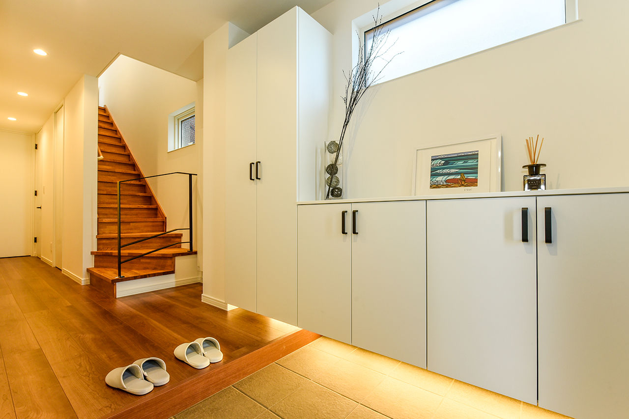 シロクマホーム 【夫婦＋子ども3人/延床32坪】狭小地（36坪）でも陽当たり良好な工夫満載。2階リビングのおうちの建築実例画像6