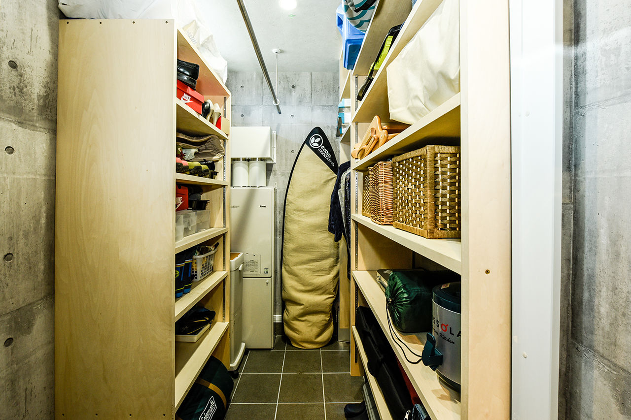 シロクマホーム 【夫婦＋子ども3人/延床32坪】狭小地（36坪）でも陽当たり良好な工夫満載。2階リビングのおうちの建築実例画像7